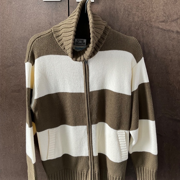 Future Collective Zip Sweater Size L - Picture 2 of 8